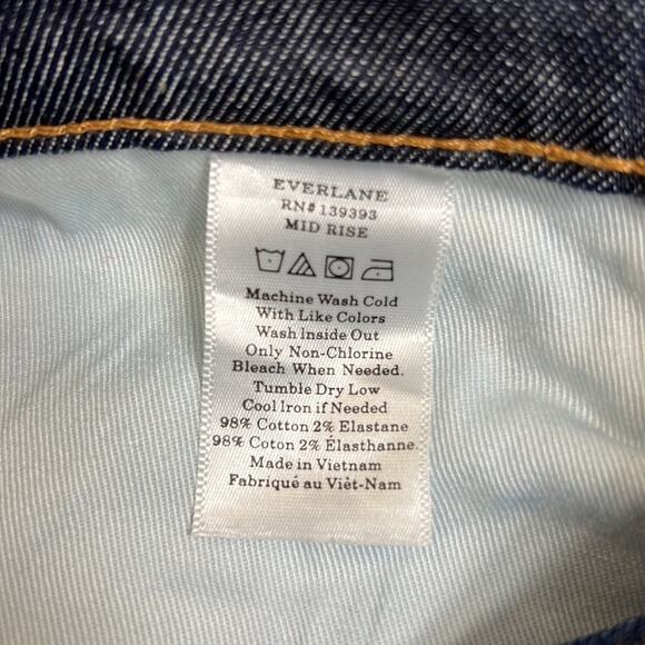 Everlane The Mid-Rise Skinny Jean in Dark Indigo 26 Capsule Wardrobe Staple - Picture 5 of 8